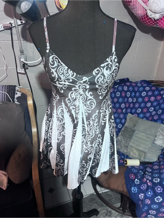 Mudd Tops - Mudd Women's Black & White Printed Chemise Nightdress